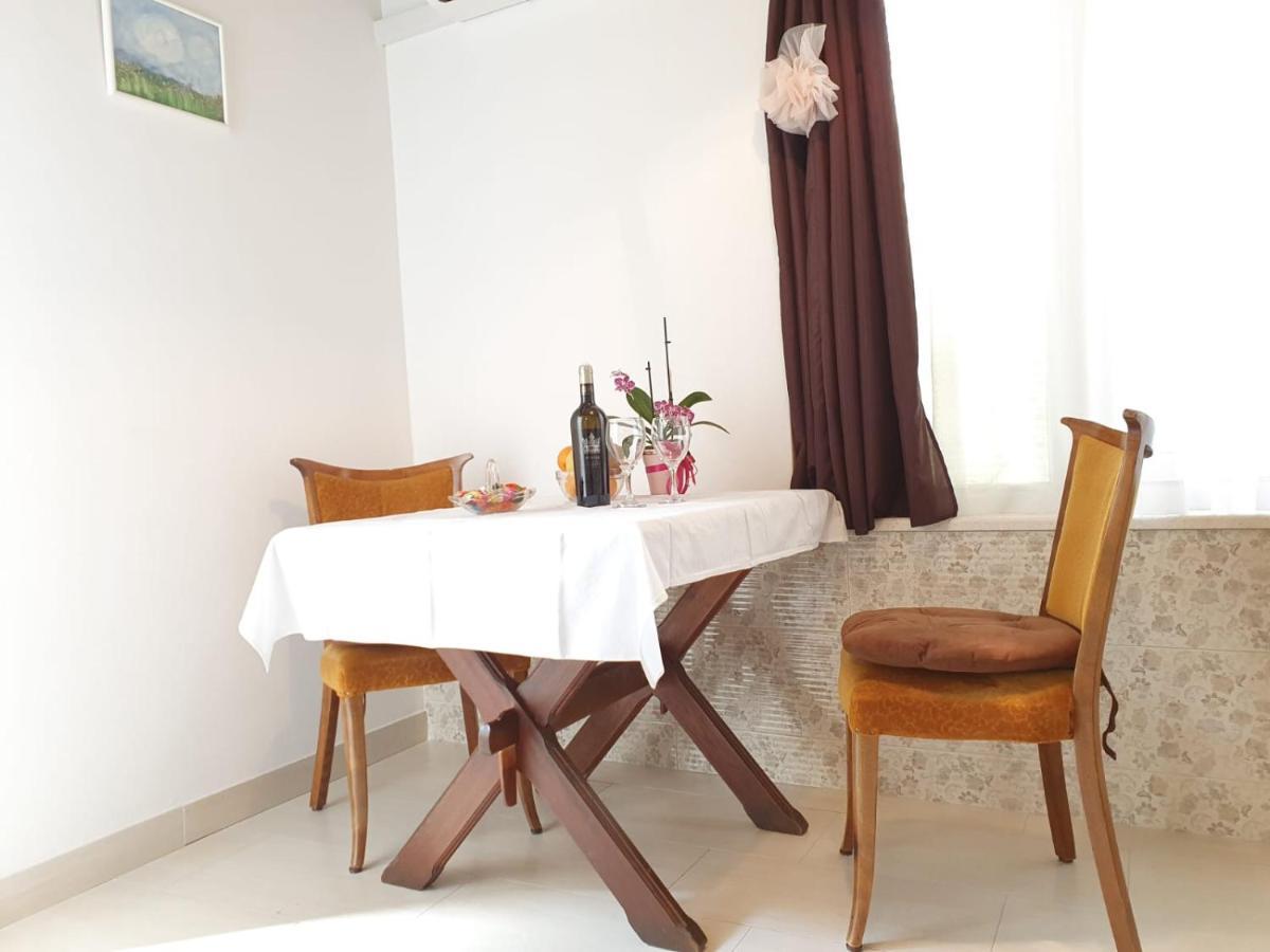Dabar Apartament *